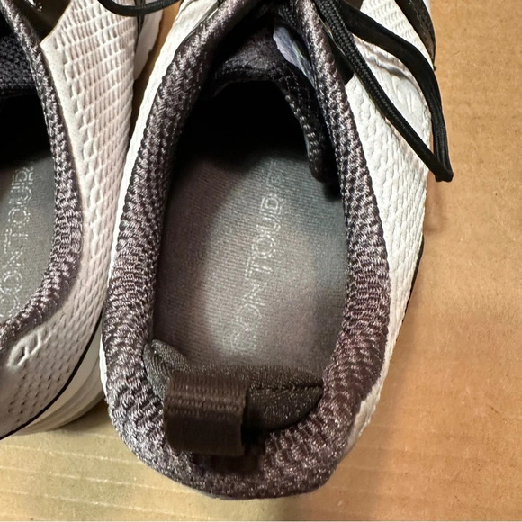 FootJoy Contour Fit men's golf shoes, size 10.5W, soft spike, spring, outdoors - Picture 11 of 13